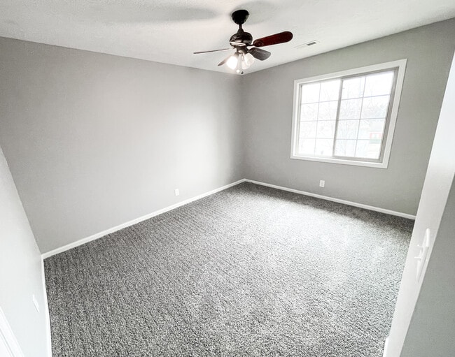 Building Photo - 5214 S 82nd St