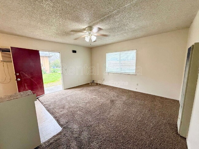 Building Photo - 1248 W 19th St