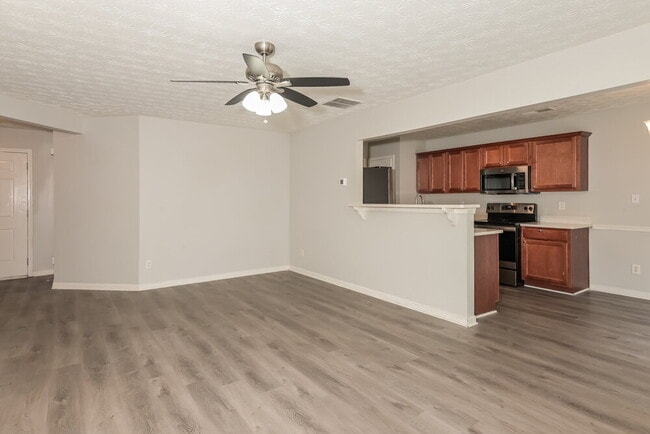 Building Photo - 418 Double Creek Dr