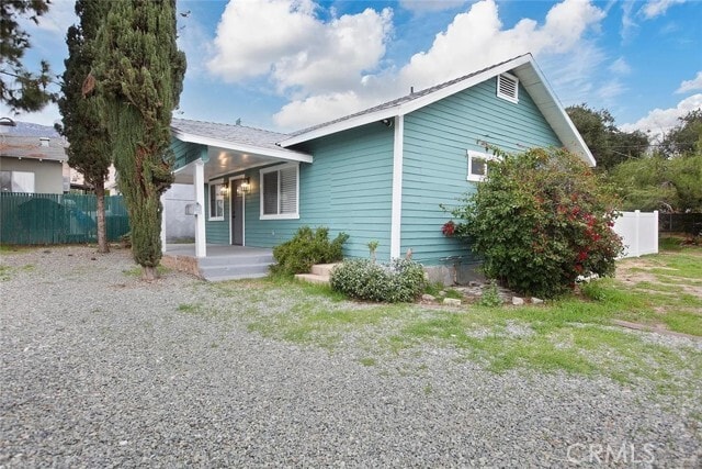 Building Photo - 1738 N Sierra Bonita Ave