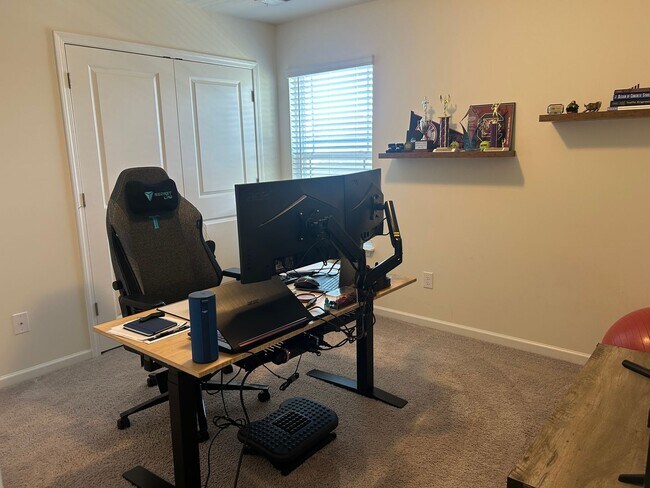 Building Photo - Beautiful 3/2.5 Home for Rent in Greenville!