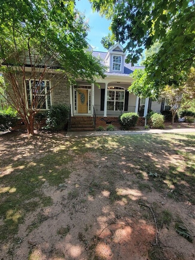 Building Photo - Great Home located in Catawba with 4BR/3BA...