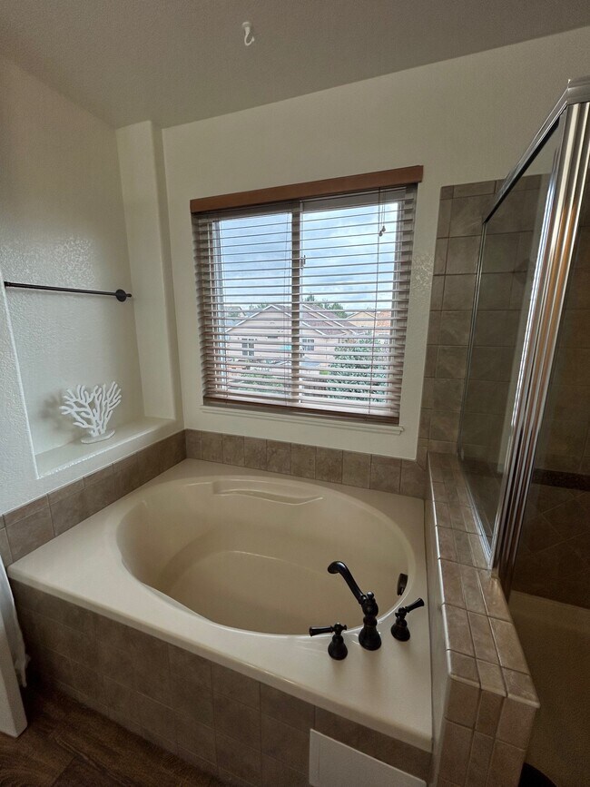 Building Photo - 7368 Prythania Park Dr