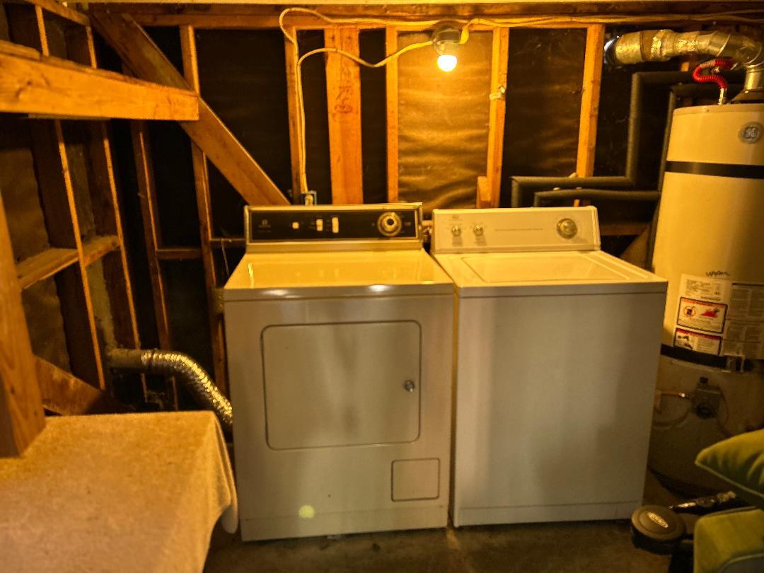 laundry - 291 Crest Cir Dr