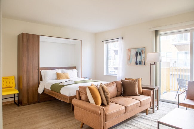 Building Photo - 1031 S 1st St