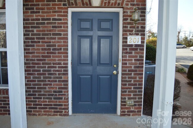 Building Photo - 110 Steam Engine Dr