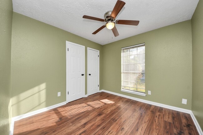 Building Photo - 20411 Jasperwood Ln