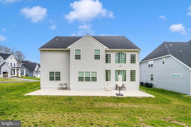 Building Photo - 2744 Scarecrow Ter W