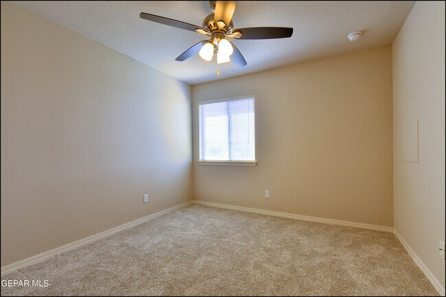 Building Photo - 7528 Wolf Creek Dr