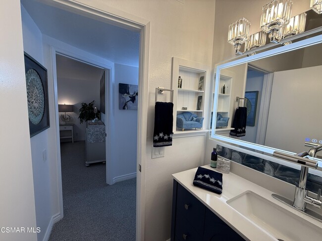 Building Photo - 379 S Greenway Ave