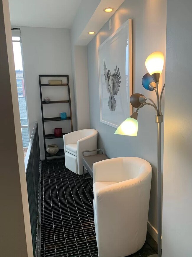 Lofted Sitting - 111 Harries Street