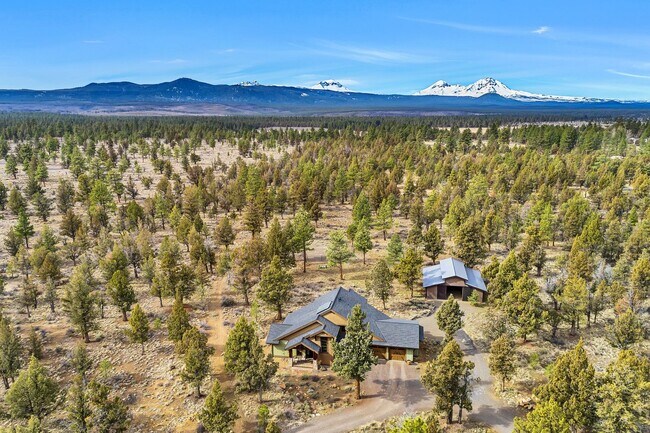 Building Photo - Rare Tumalo Retreat on 10 Acres with Barn!