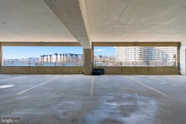 Building Photo - 2465 Army Navy Dr