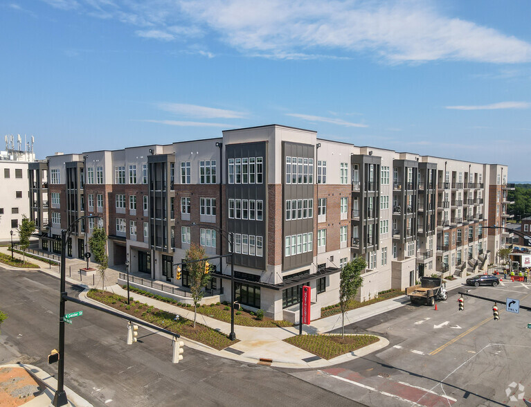 Building Photo - One North Center