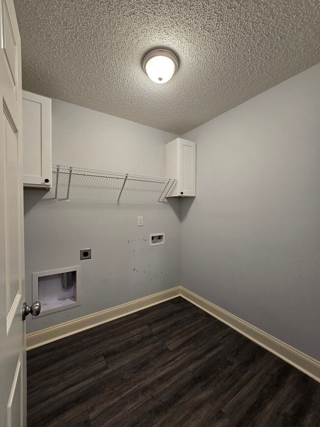 Building Photo - 982 Westfield Ct