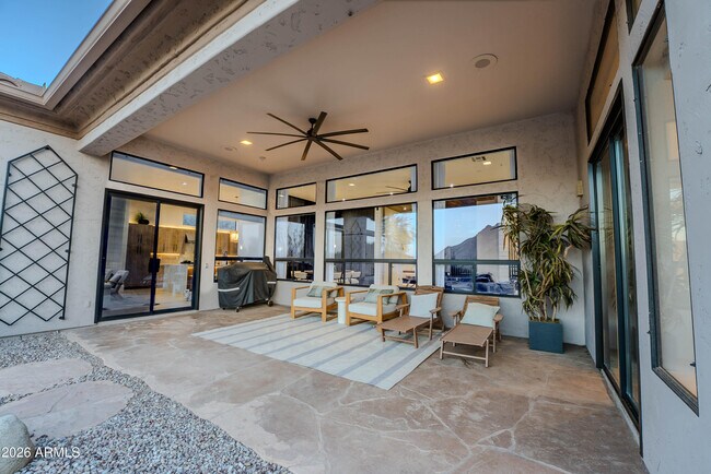 Building Photo - 11529 E Desert Holly Dr