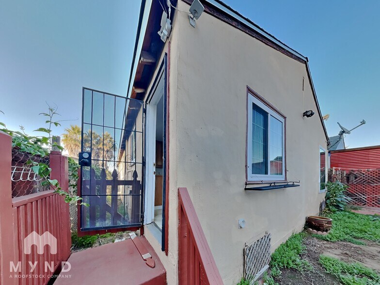 Building Photo - 2048 81st Ave