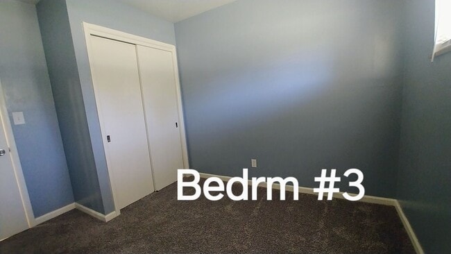 Building Photo - 33434 Jennie Rd