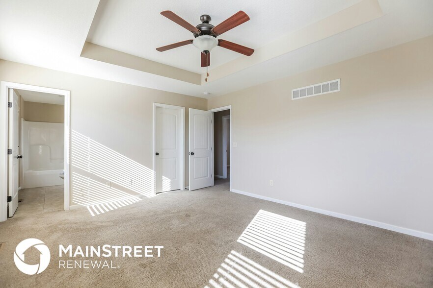 Building Photo - 505 192nd St