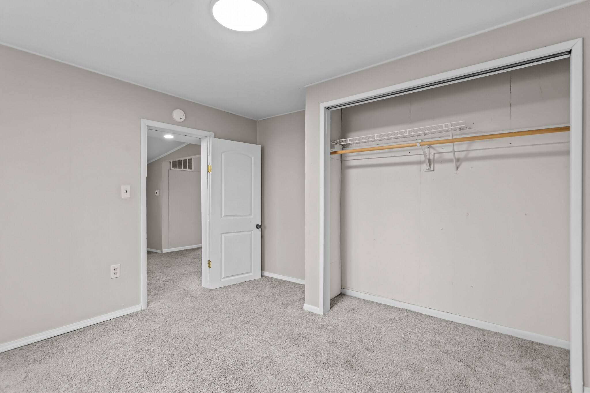 Building Photo - 1620 S Market St