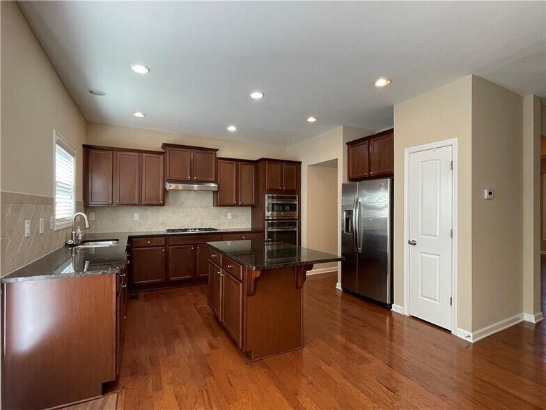 Building Photo - 3393 Twinrose Pl