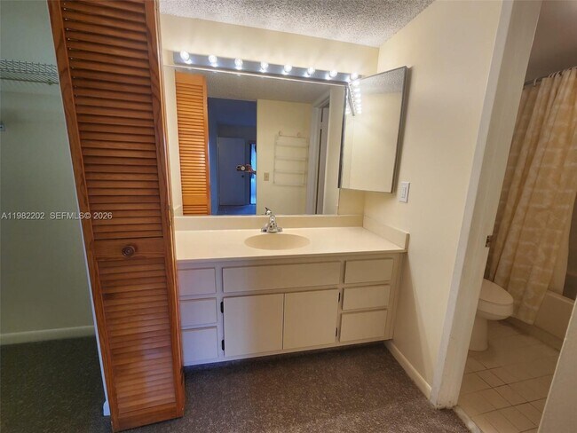 Building Photo - 8827 SW 123rd Ct