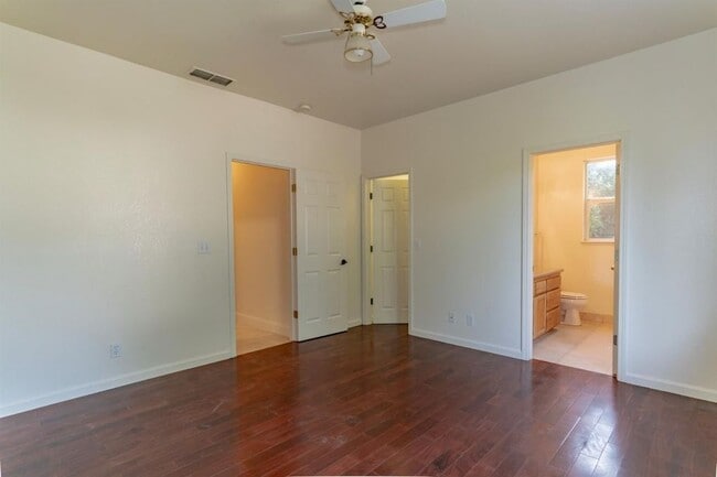 Building Photo - 1727 Wingfoot Dr