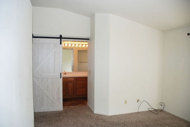 Building Photo - Four Br Single Story Home in NW Reno