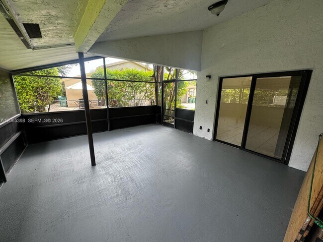 Building Photo - 8848 NW 76th Ct