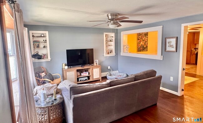 Building Photo - 110 Lake Rd