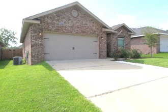 Building Photo - Beautiful 3BR/2BA Brick Home with Granite Kitchen, Covered Patio, Fire Pit & 2-Car Garage Near I-10