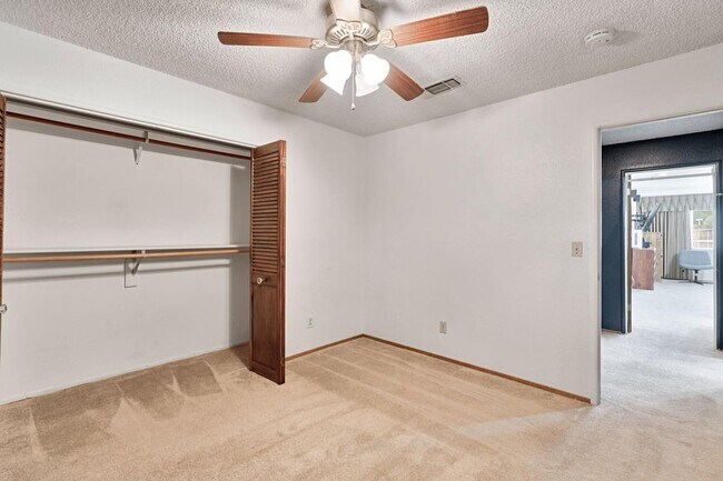 Building Photo - 2352 Cabrillo Way