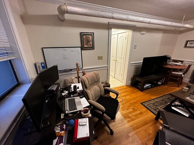 Building Photo - 29 Glenville Ave