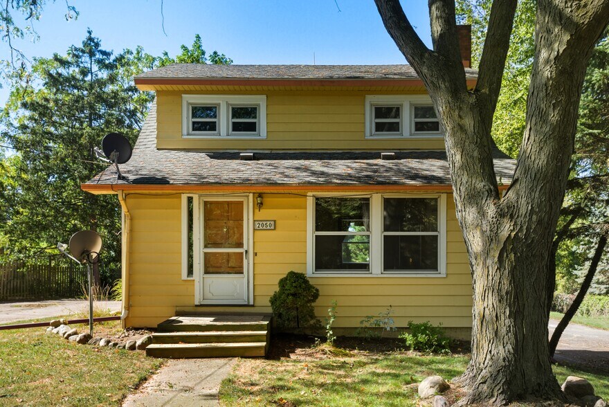Primary Photo - 2050 S Wagner Rd