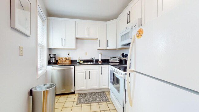 Building Photo - 2 bedroom in Boston MA 02120