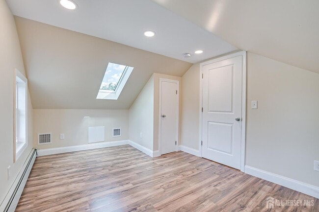 Building Photo - 338 Buckelew Ave