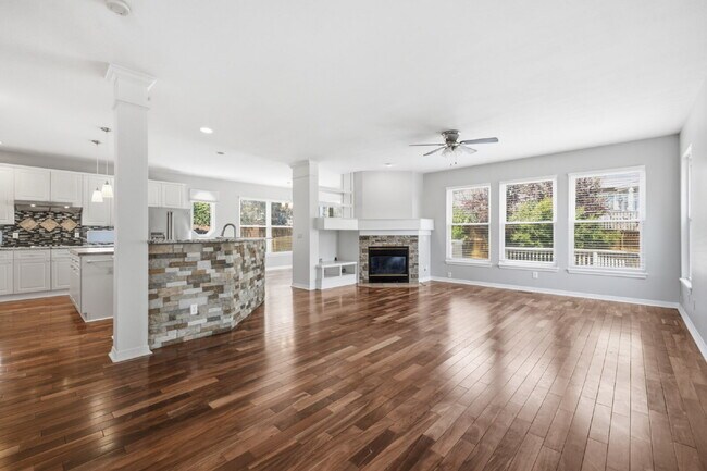 Building Photo - Spectacular Stonegate Living! Gorgeous 3-Bed Corner Finished Basement, Wet Bar, and Custom Marble...