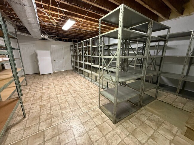 Building Photo - 785 Glenwood Dr
