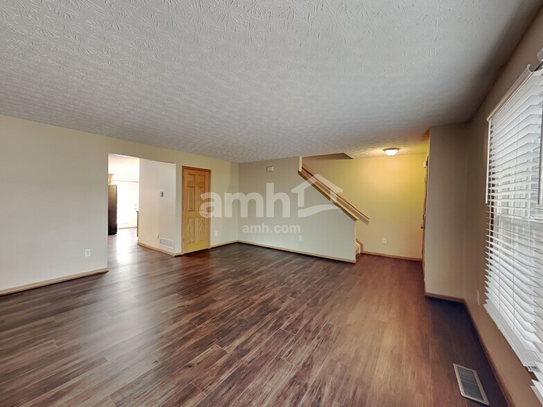 Building Photo - 293 Iris Trail Dr
