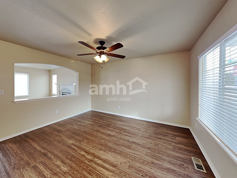 Building Photo - 1257 N Forty Niner Ave