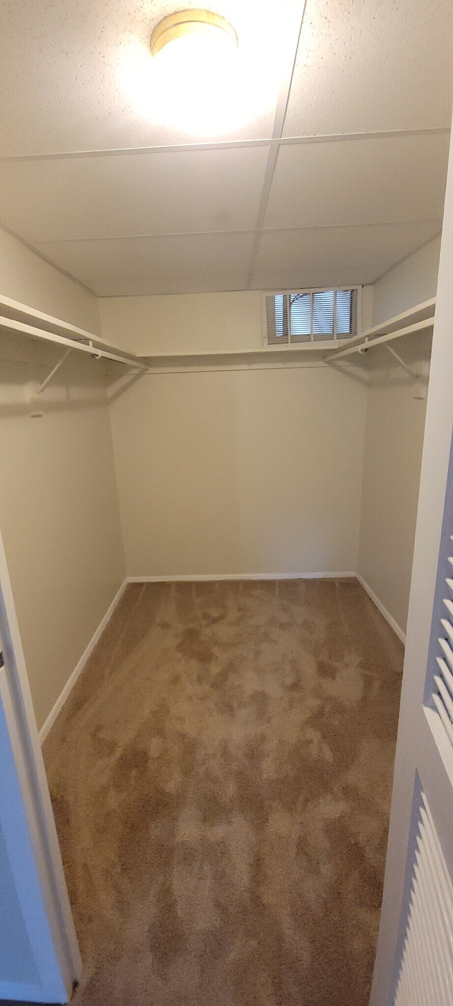 Walk in MR Closet - 2606 Indian Dr