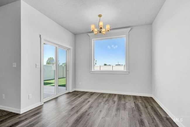 Building Photo - 3068 N Laughridge Ave