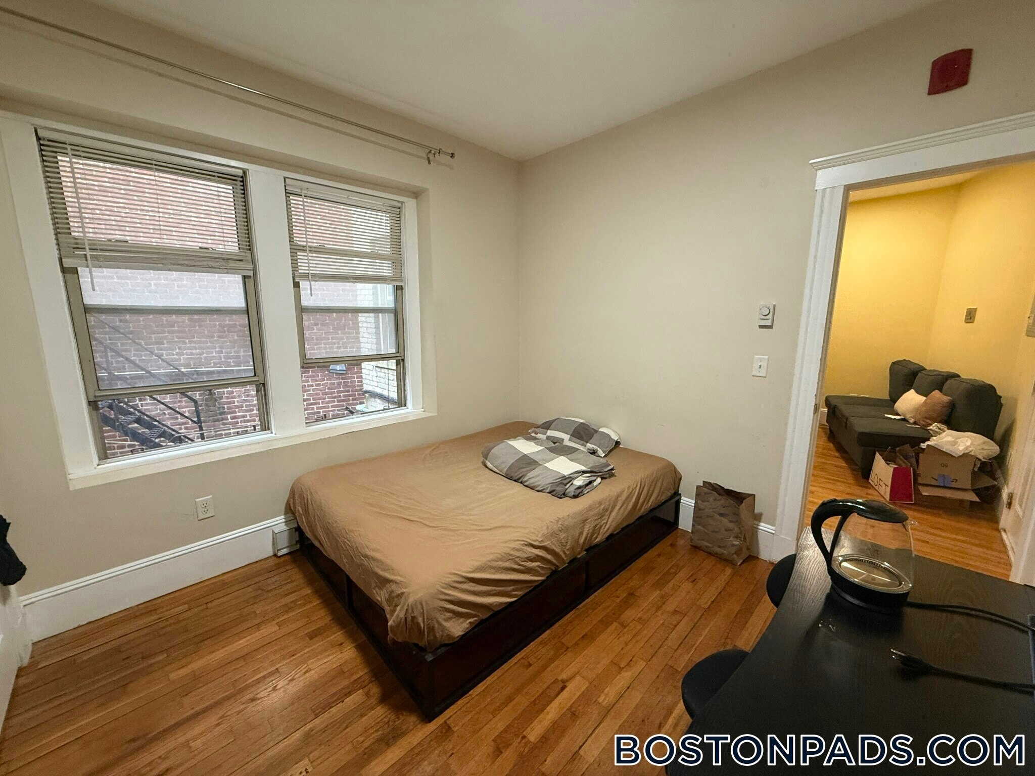 Building Photo - 55 Park Dr