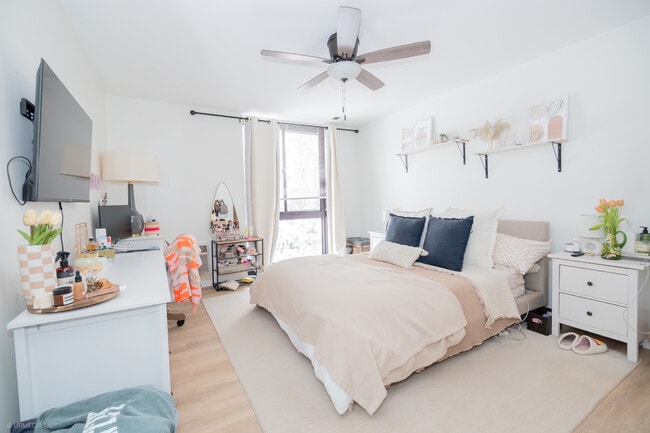 Building Photo - 2201 N Cleveland Ave