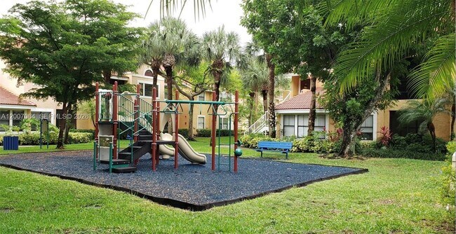 Building Photo - 10581 SW 155th Ct