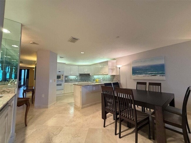 Building Photo - 800 Ocean Dr