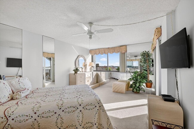 Building Photo - 8200 Lakeshore Dr