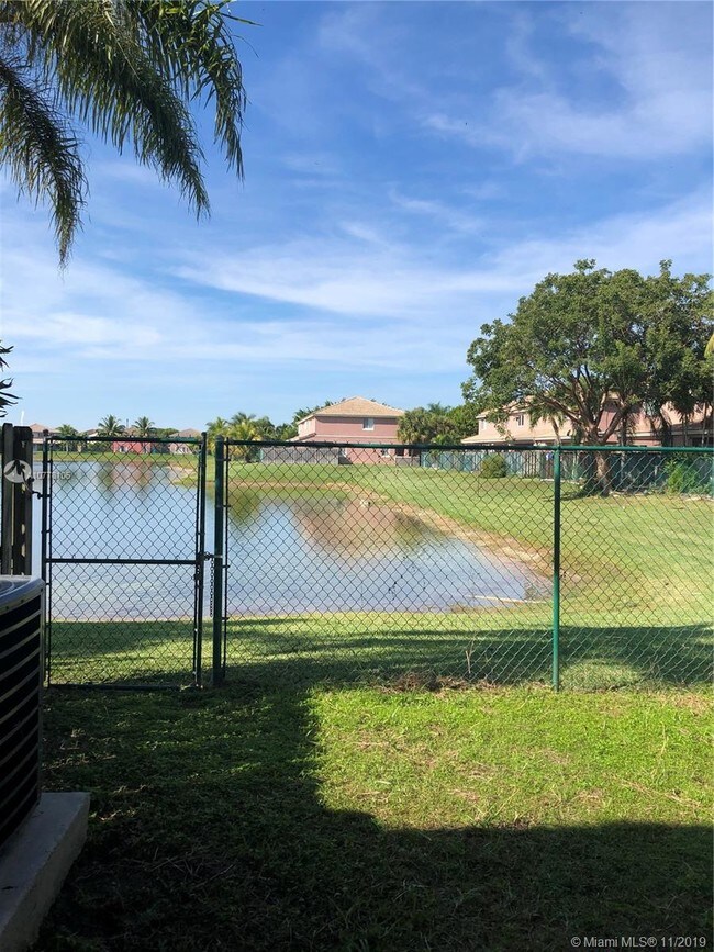 Building Photo - 6910 SW 164th Ct
