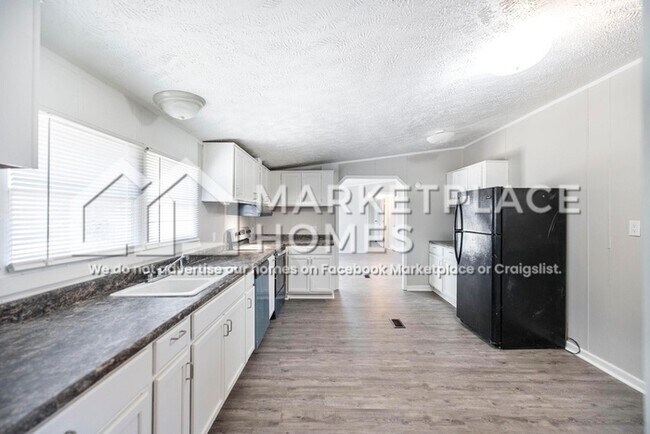 Building Photo - 55 Misty Ln