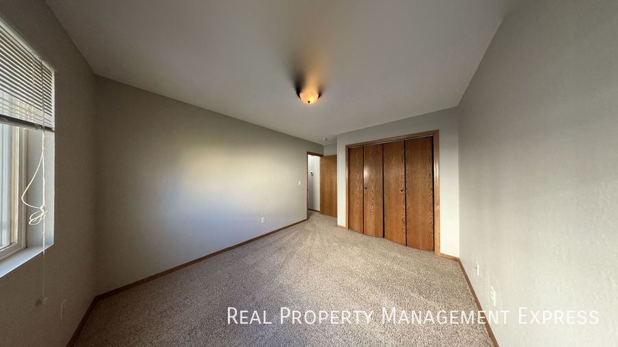 Building Photo - Wonderful 4 Bedroom, 2 Bathroom Home